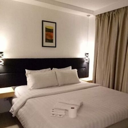Dragonlink Suites Makati City Exterior foto
